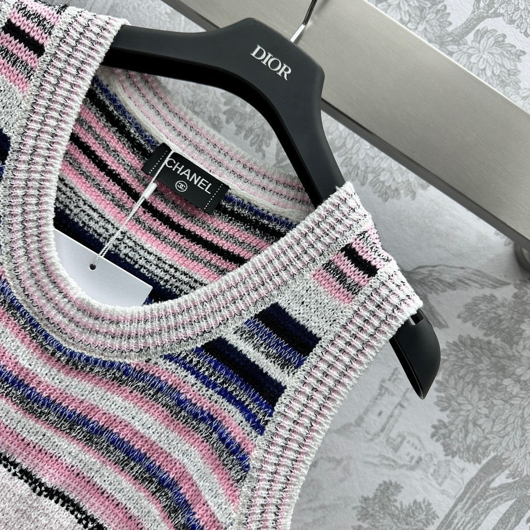 0528 Striped mismatched color knitted vest