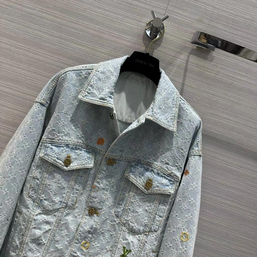 0528 Denim jacket with logo