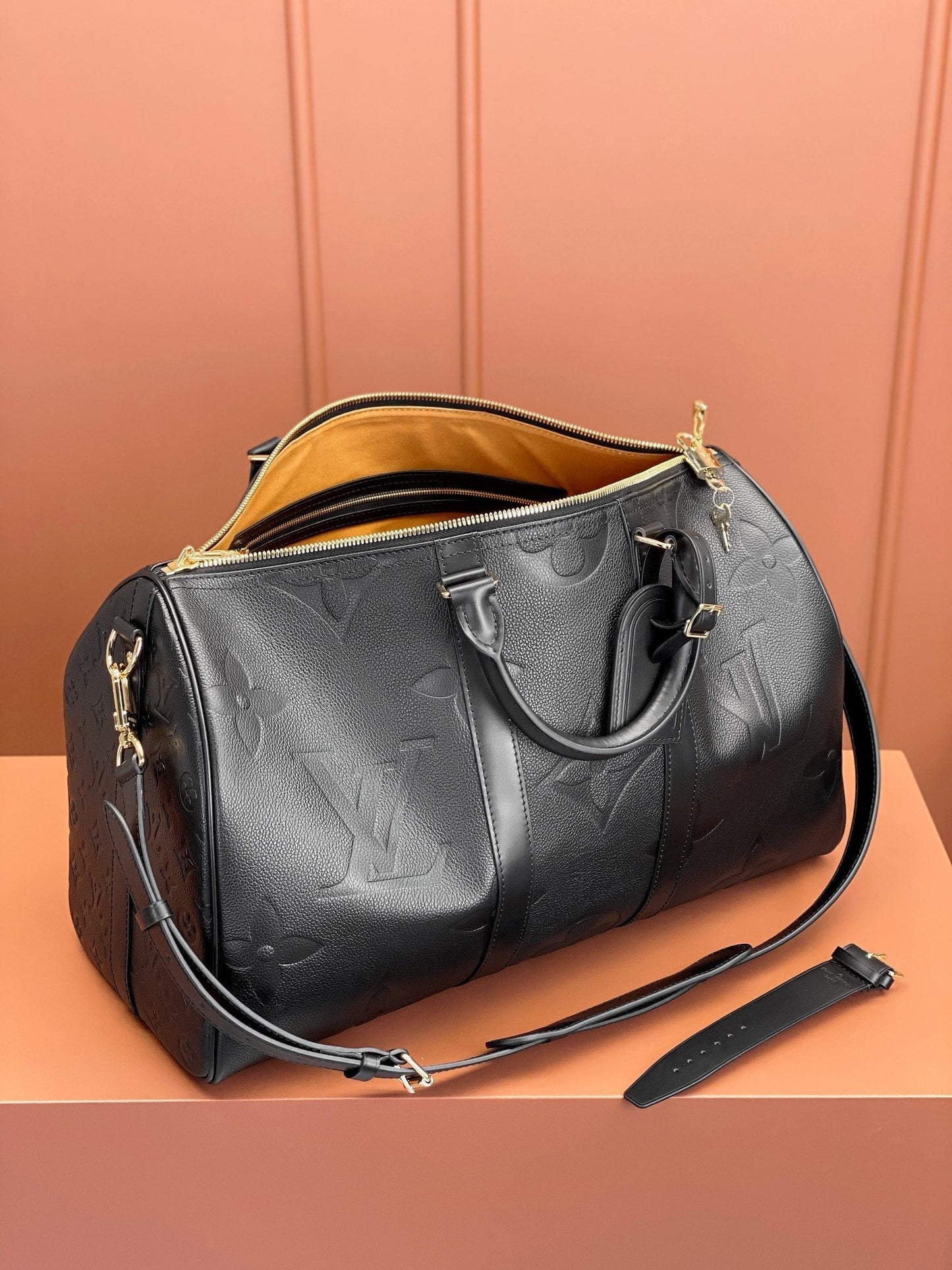 0528 Keepall Bandoulière 45 Monogram Empreinte Leather