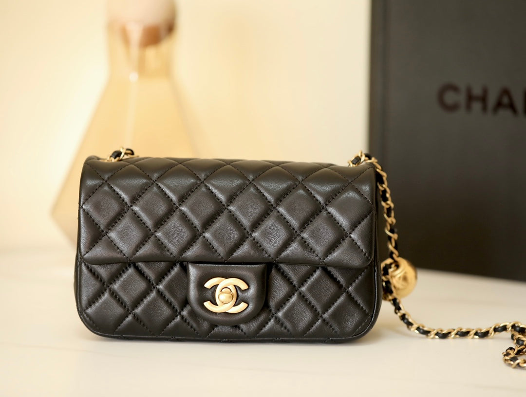 0528 Mini Rectangular Pearl Crush Quilted Black Lambskin Gold Hardware