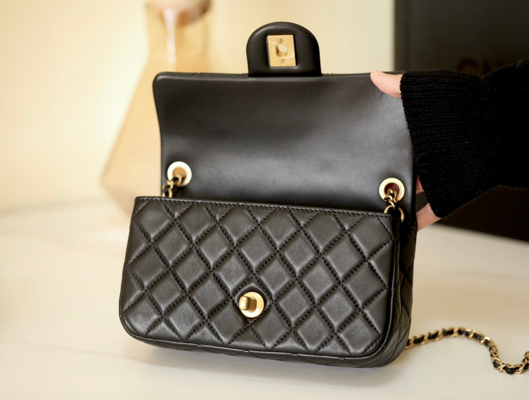 0528 Mini Rectangular Pearl Crush Quilted Black Lambskin Gold Hardware