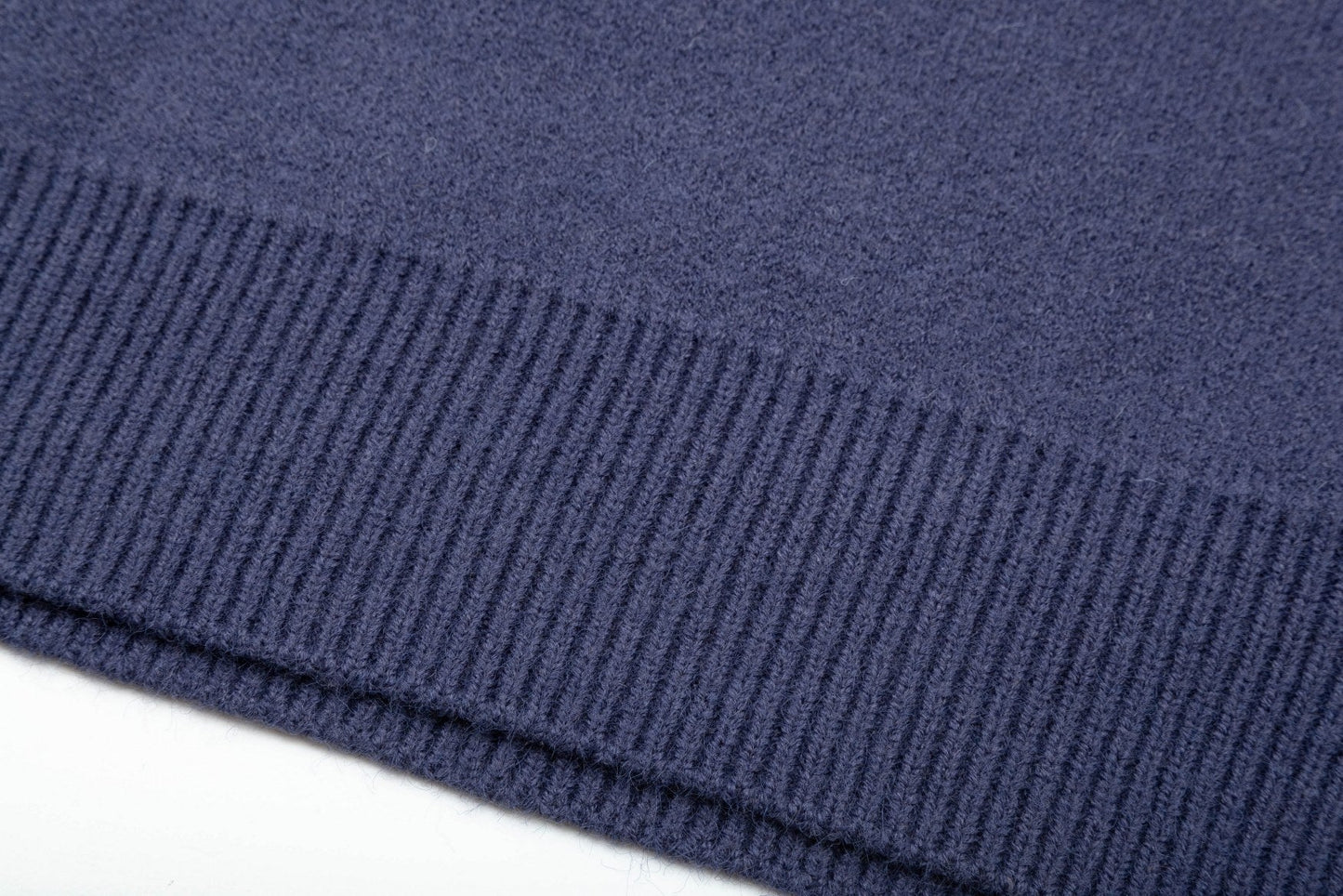 0909 New high quality soft sweater