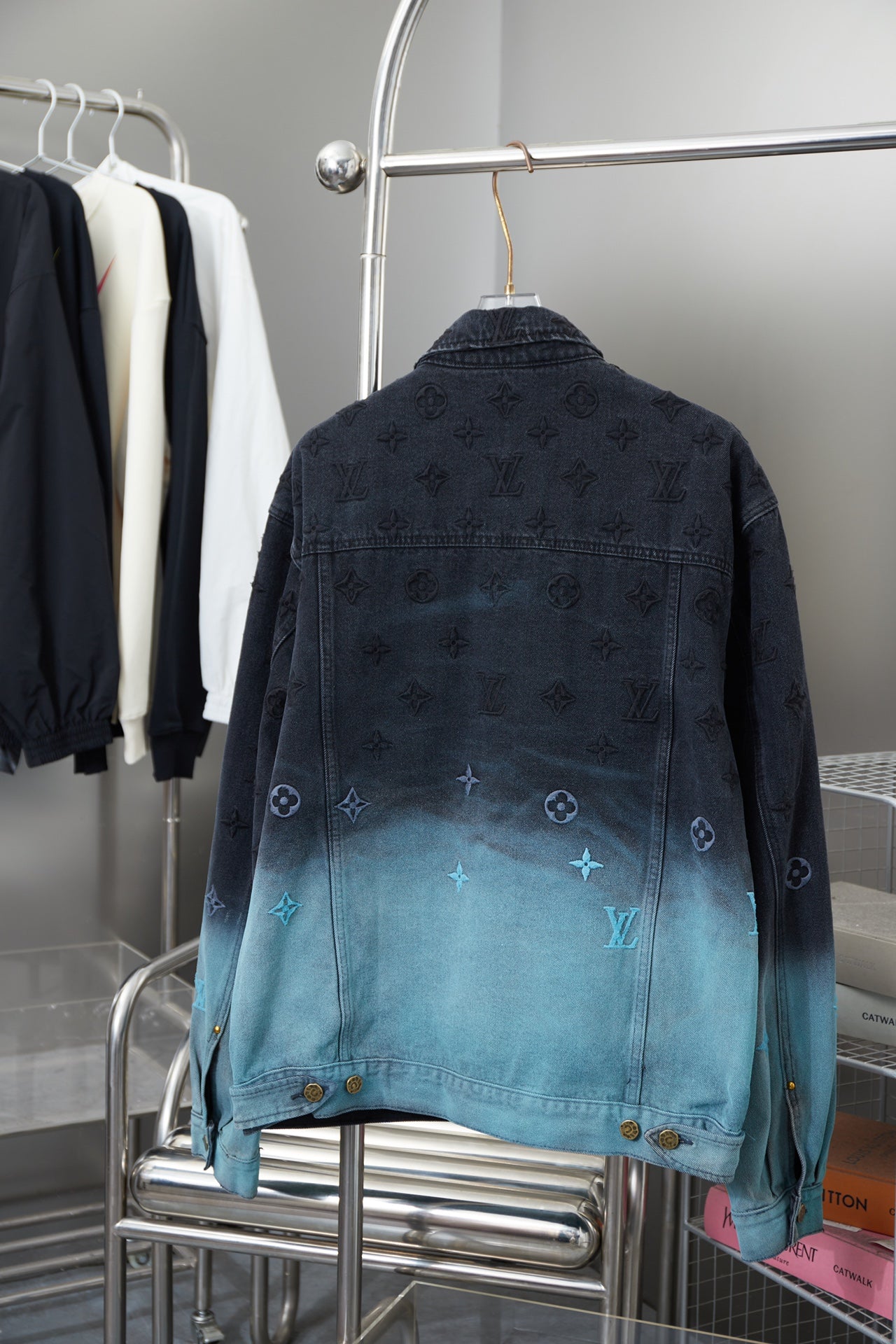 0916 Heavy gradient Aurora embroidered denim jacket