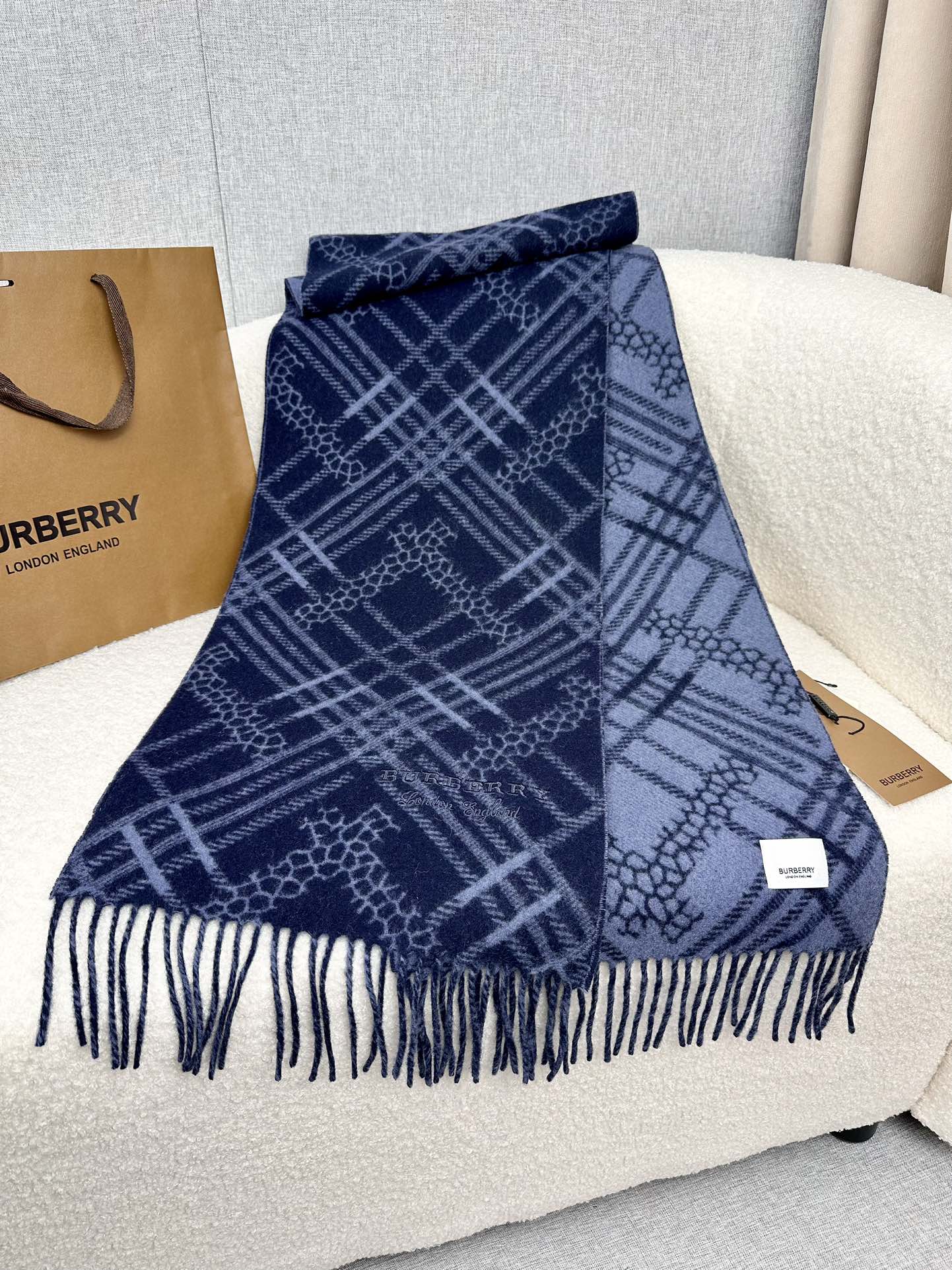 1002 Classic Soft and Comfortable Scarf