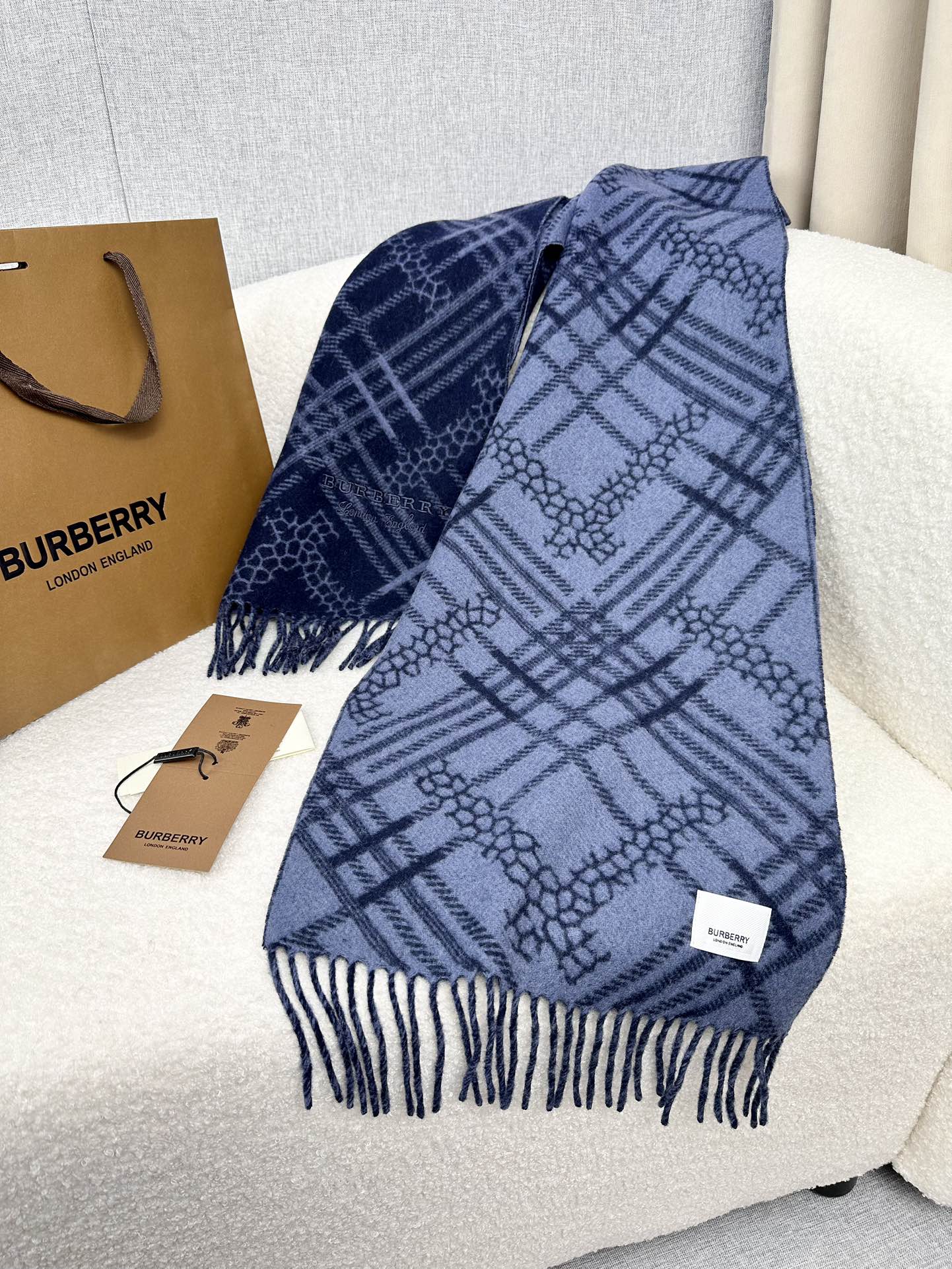 1002 Classic Soft and Comfortable Scarf