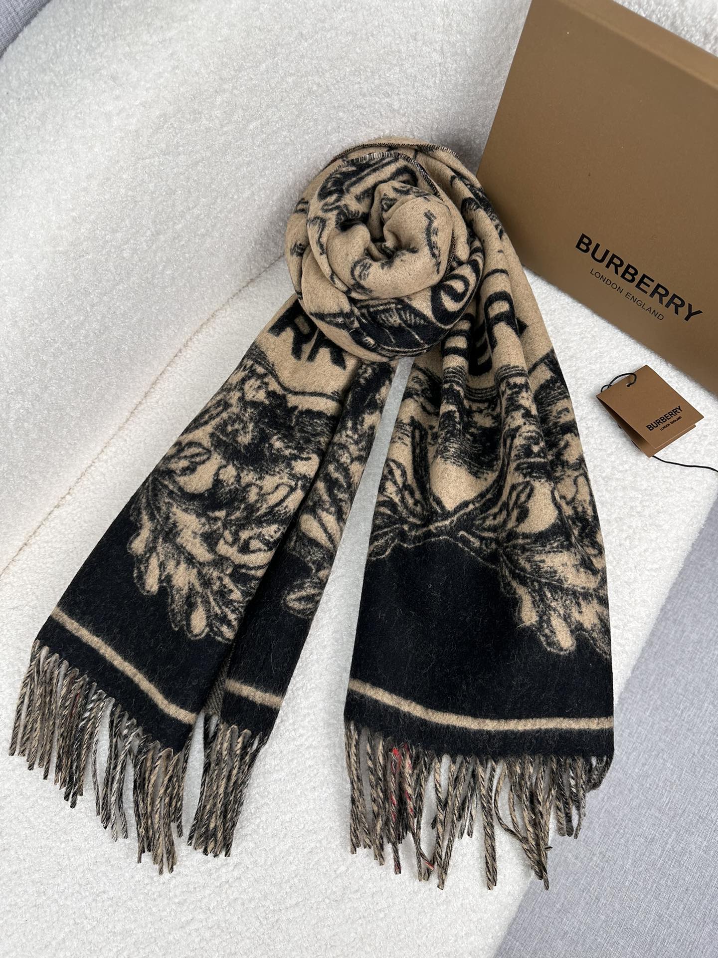 1002 Classic Soft and Comfortable Scarf