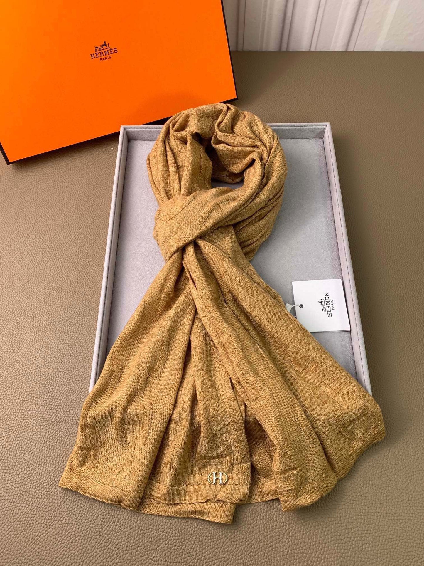 1002 Classic Soft and Comfortable Scarf