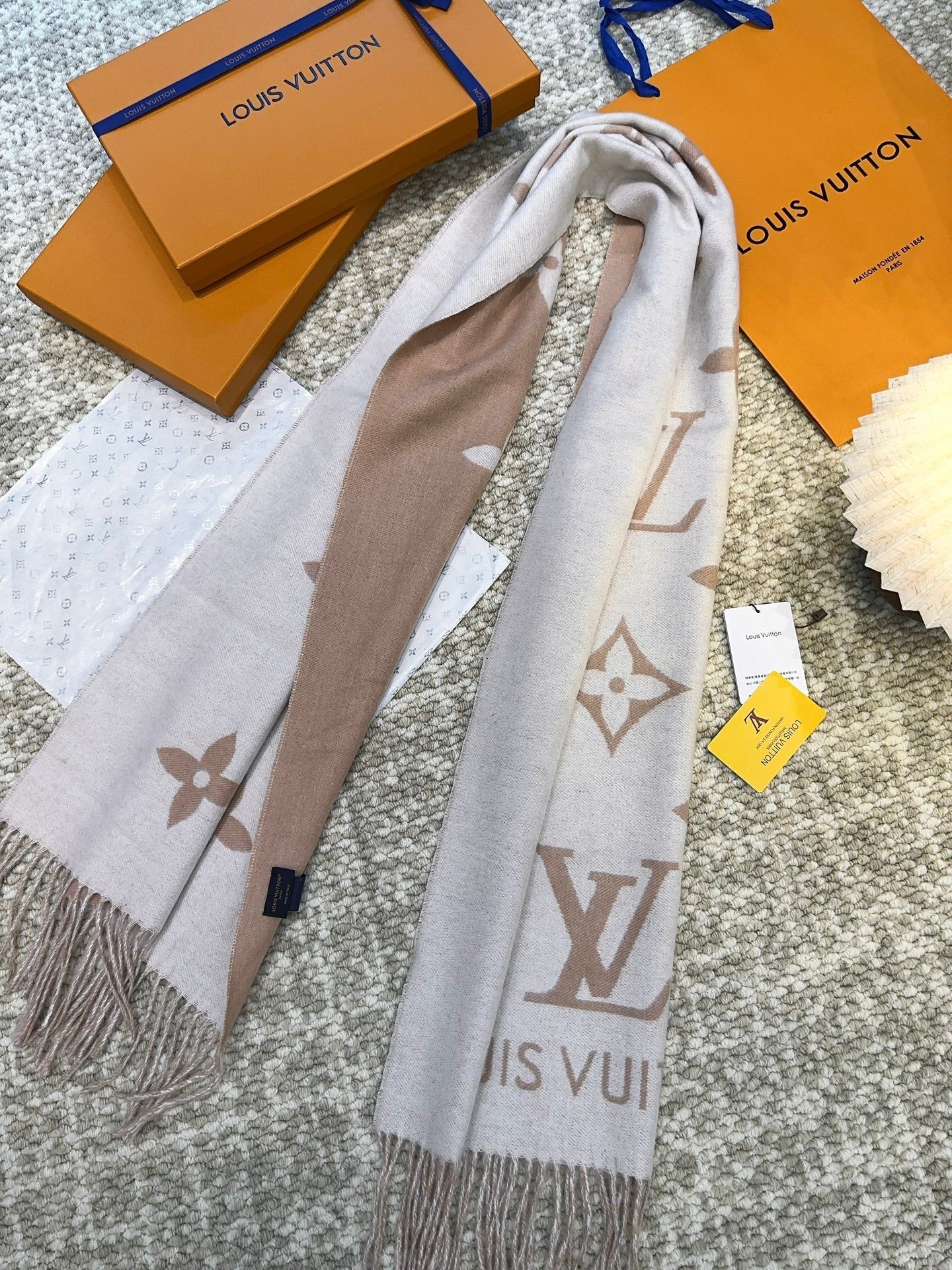 1105 New high quality skin friendly comfort scarf