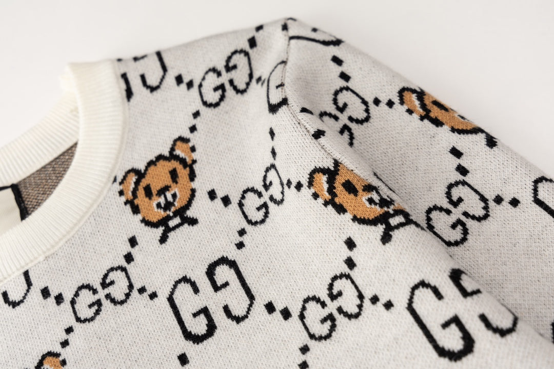 1119 New classic bear sweater