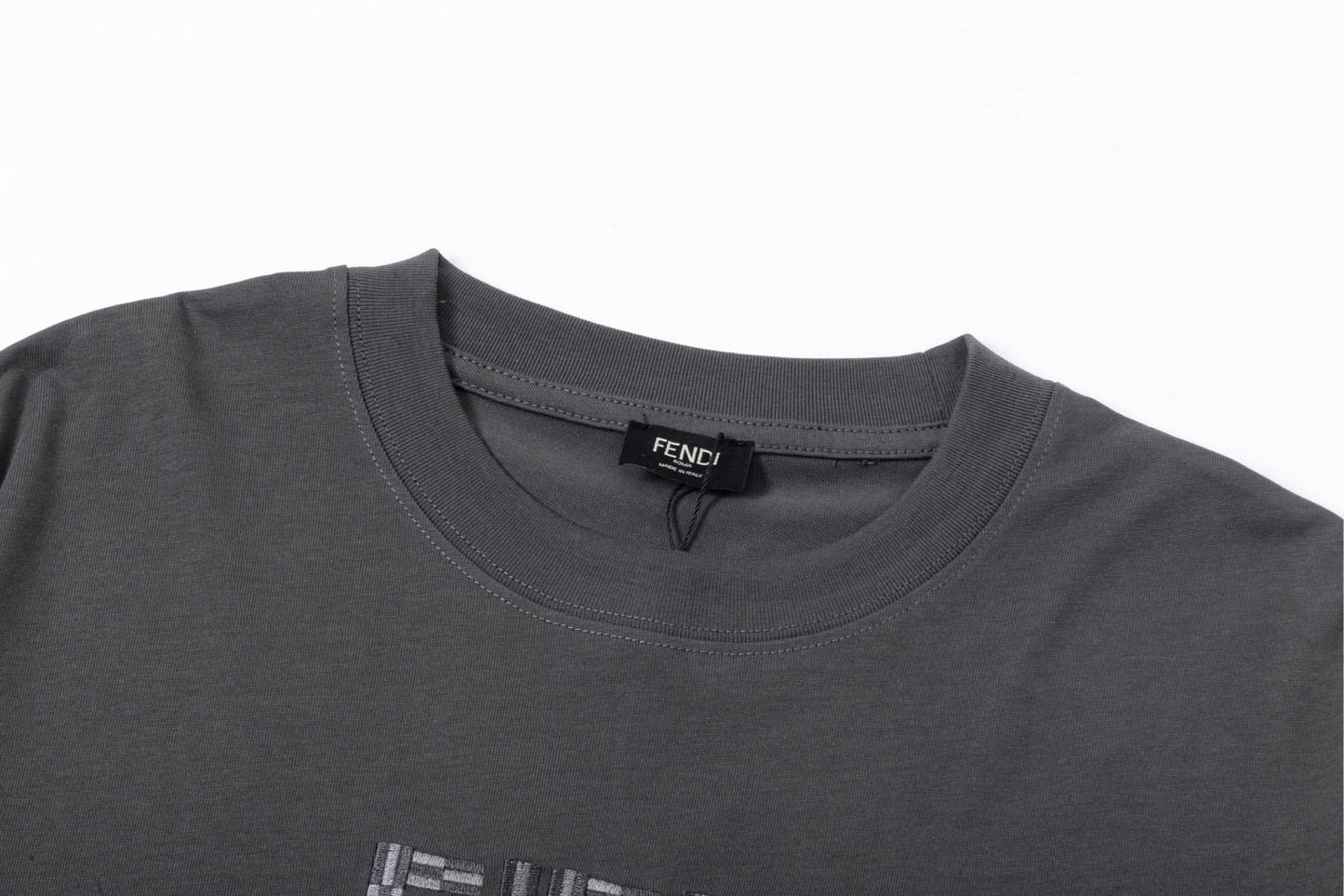 0205 New high quality monochromatic embroidered T-shirt