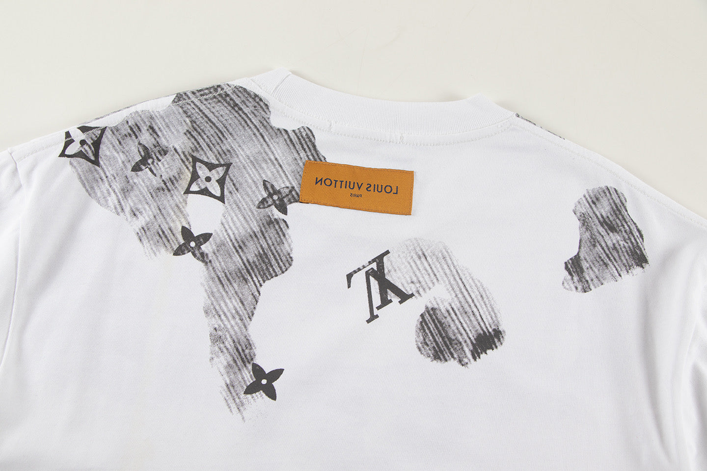 0205 New high quality feature printed T-shirt