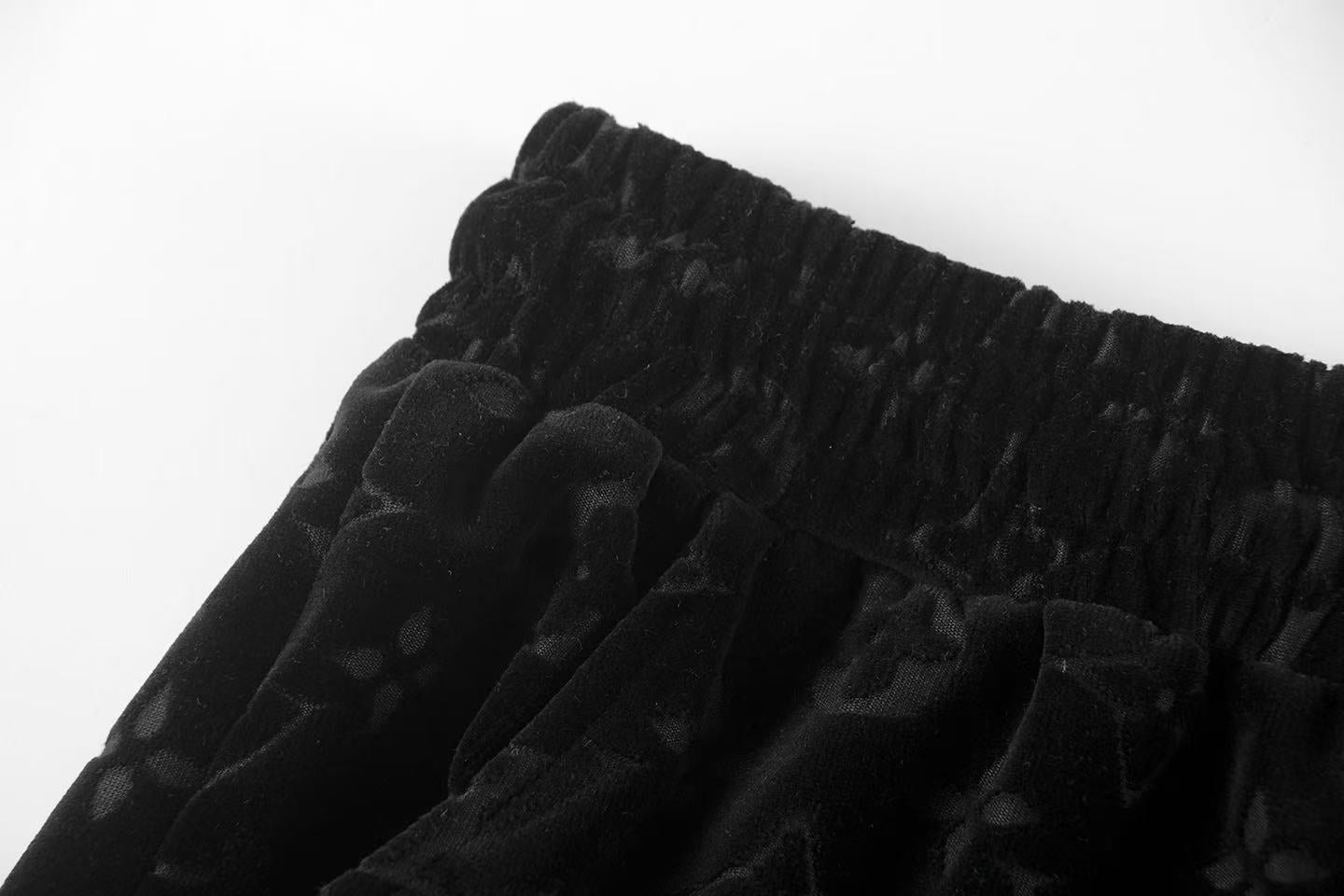 250212 New soft jacquard velvet shorts