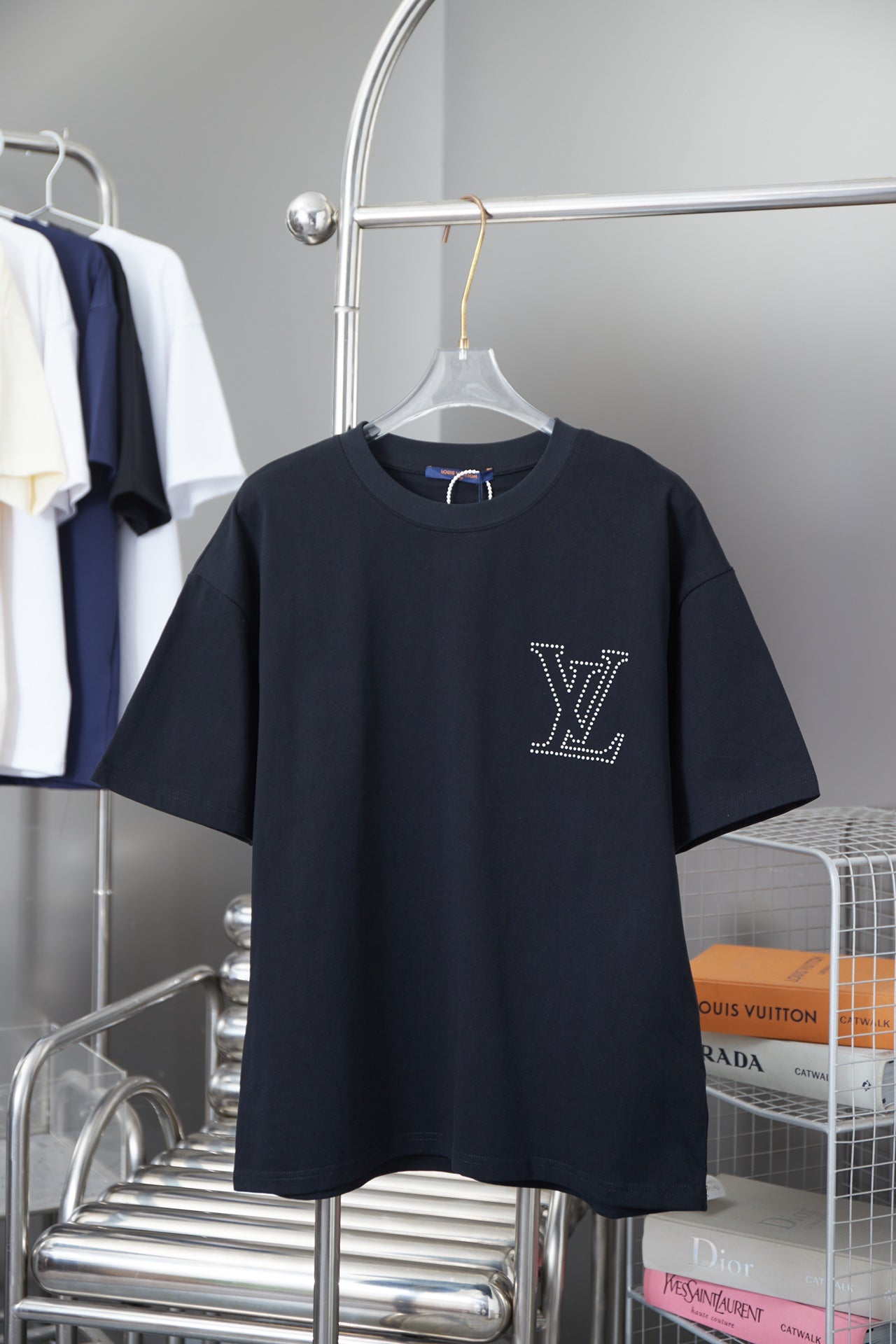 250212 New high quality monogram pearl diamond T-shirt