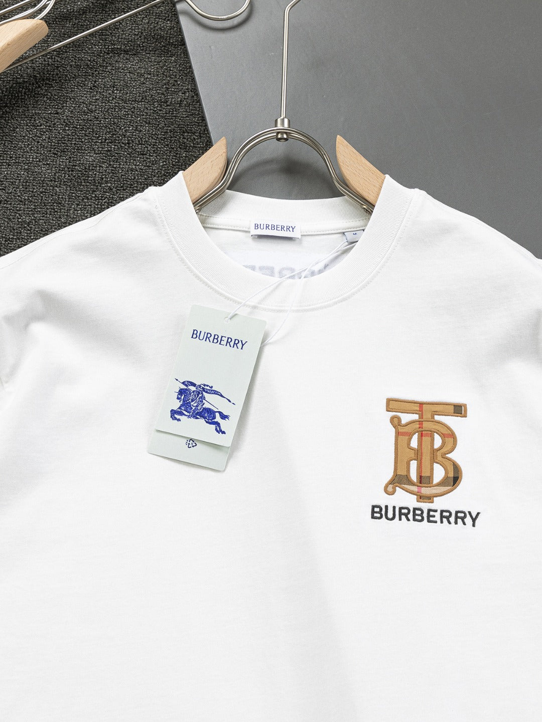 250212 New high quality monogram embroidered T-shirt