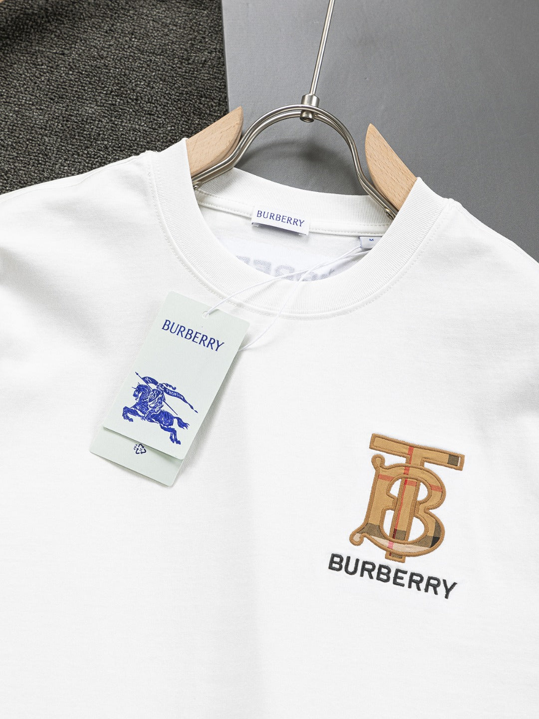 250212 New high quality monogram embroidered T-shirt