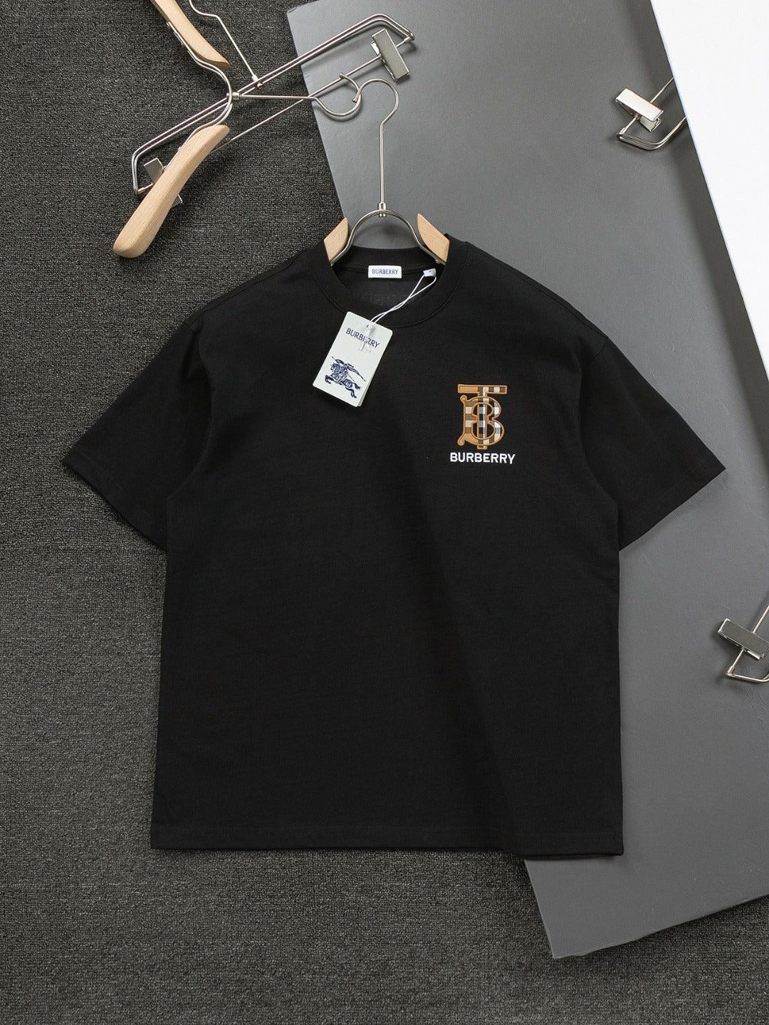 250212 New high quality monogram embroidered T-shirt