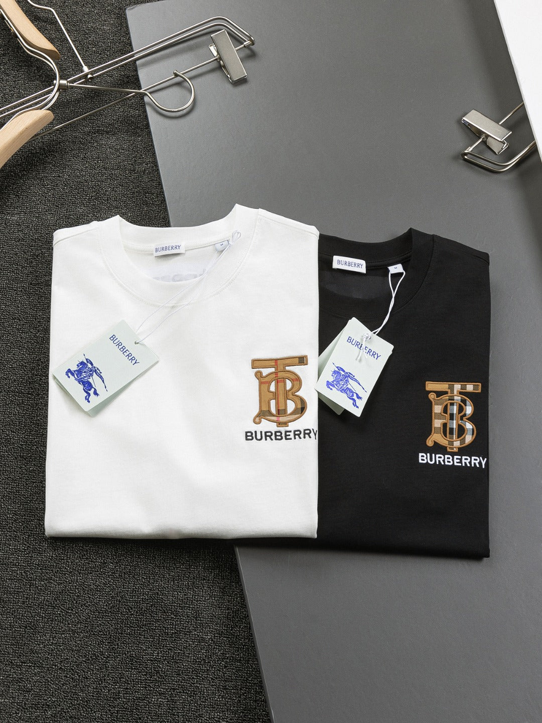 250212 New high quality monogram embroidered T-shirt